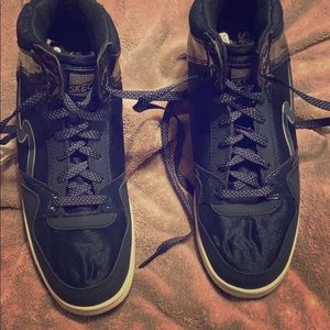 Sketchers cooled memory foam secretheight sneakers